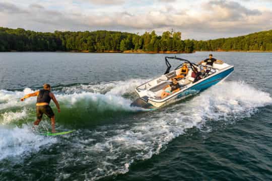 The Bayliner Heyday WT-2DC Wakeboard Boat For Sale UK at Bates Wharf