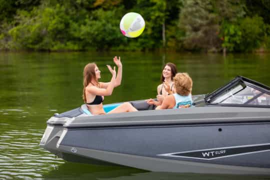The Bayliner Heyday WT-Surf wakeboard boat for sale UK at Bates Wharf