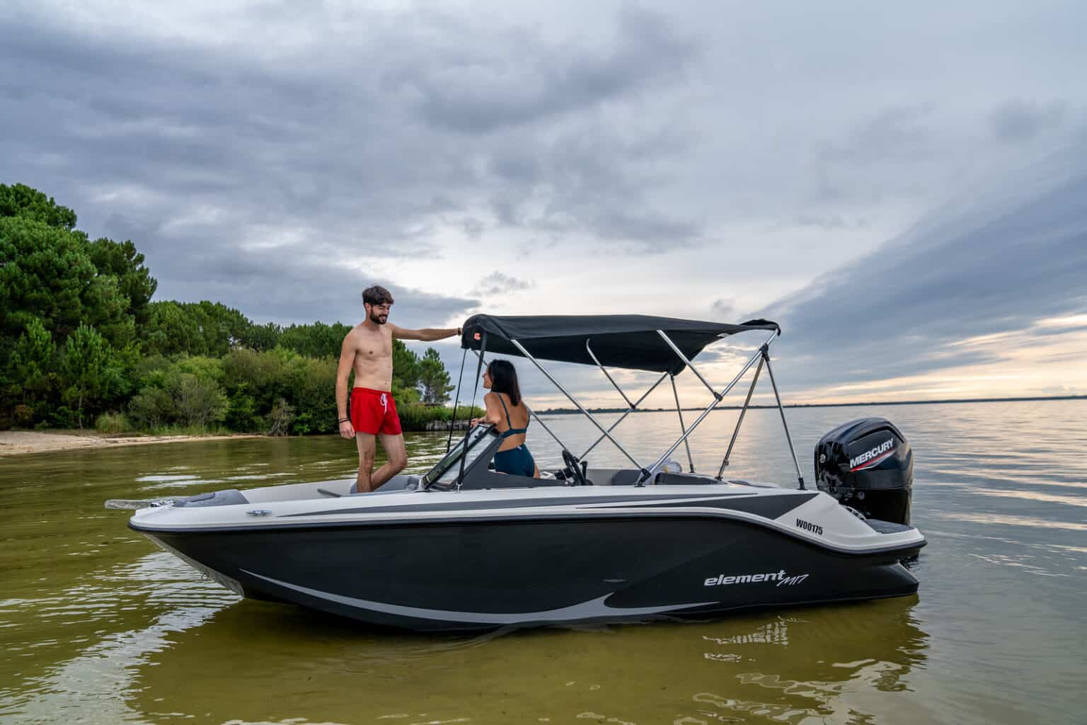 A Bayliner Element M17 for sale UK at Bates Wharf Marine Sales