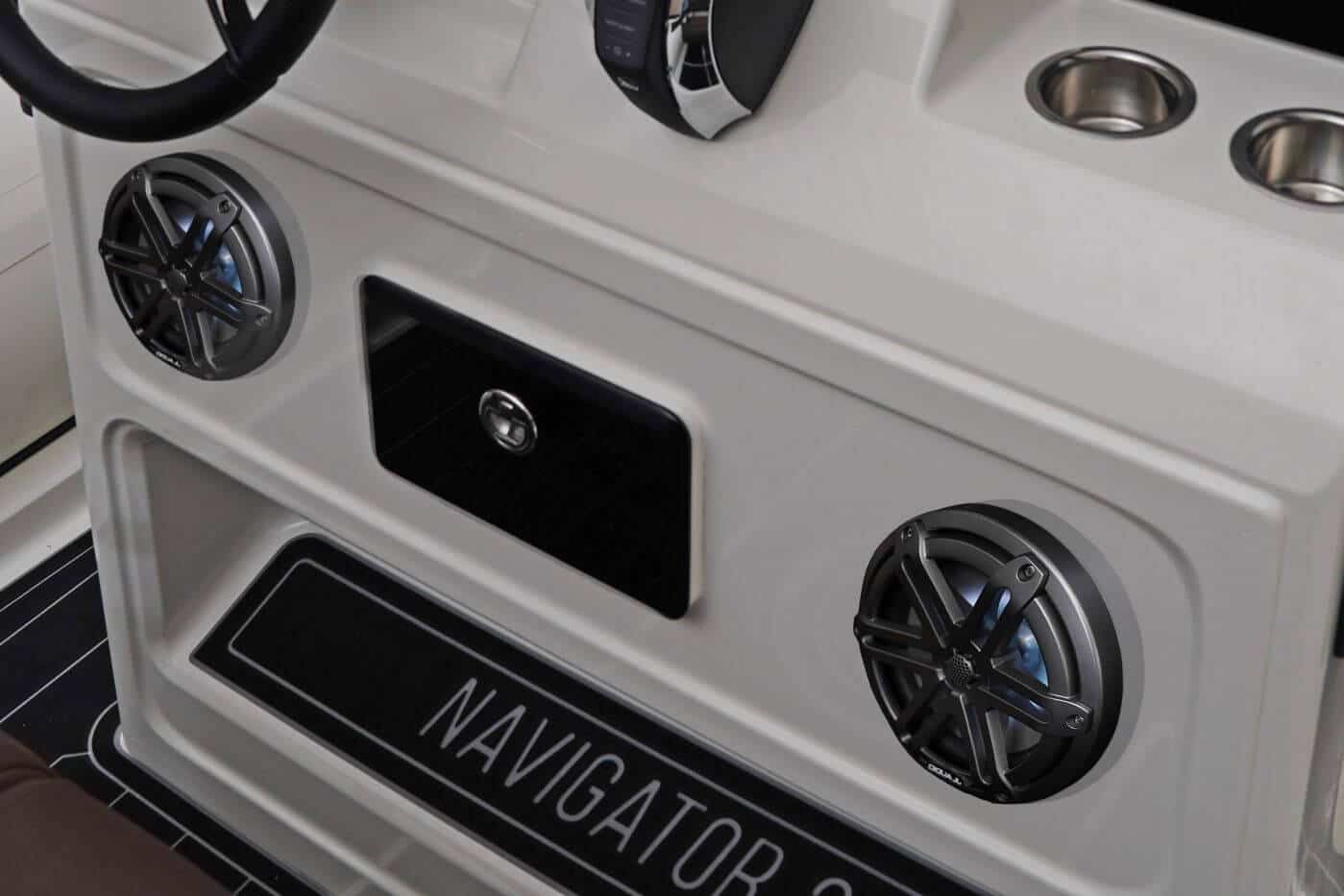 The cockpit fittings of the Brig Navigator 24