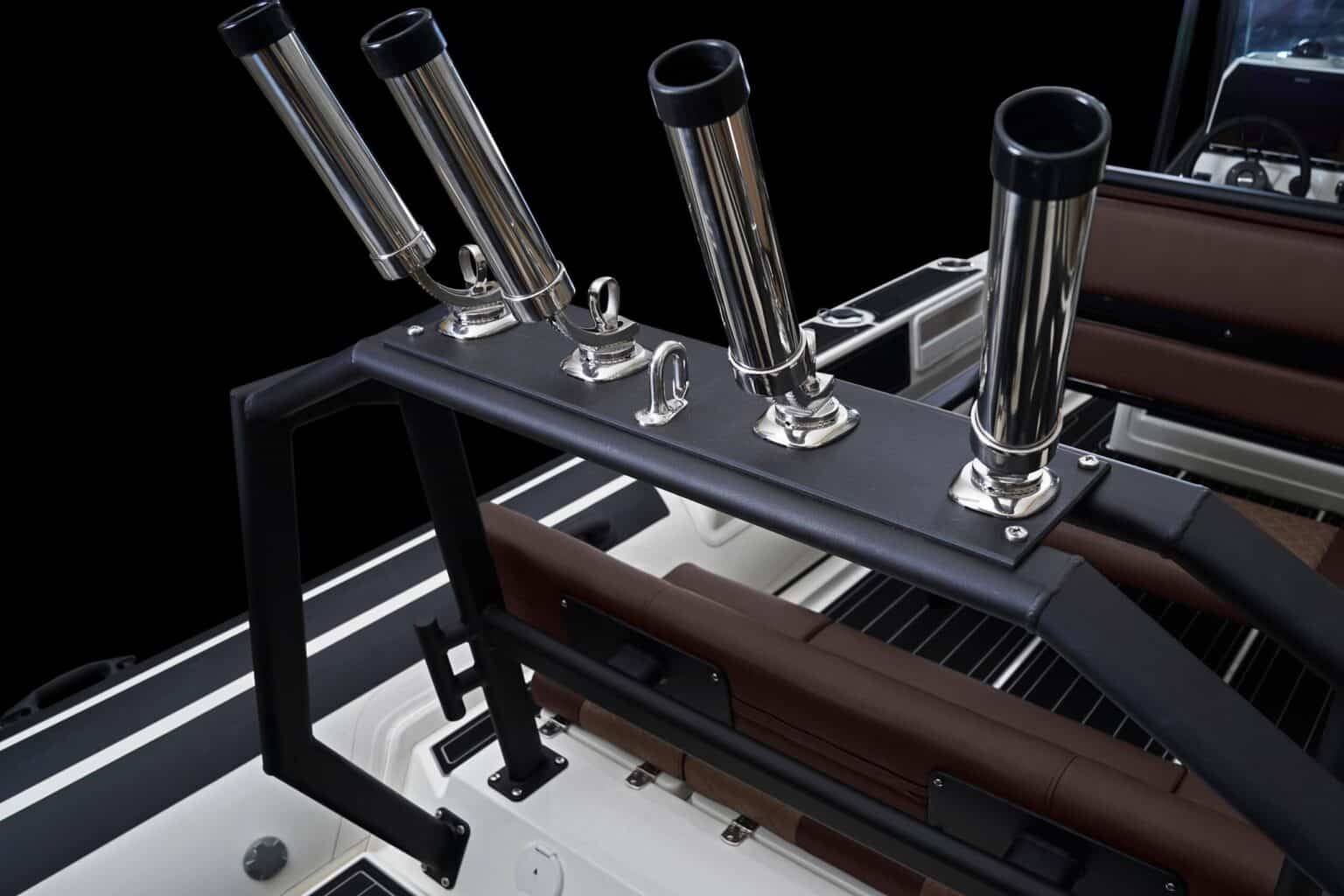 The fittings of the Brig Navigator 24