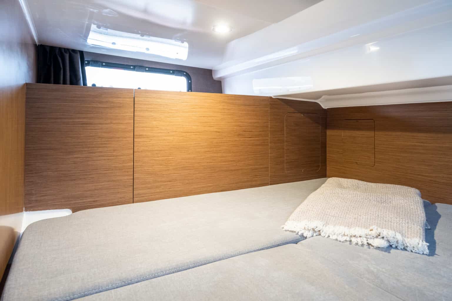 The cabin headboard of the Beneteau Flyer 9 Spacedeck for sale UK