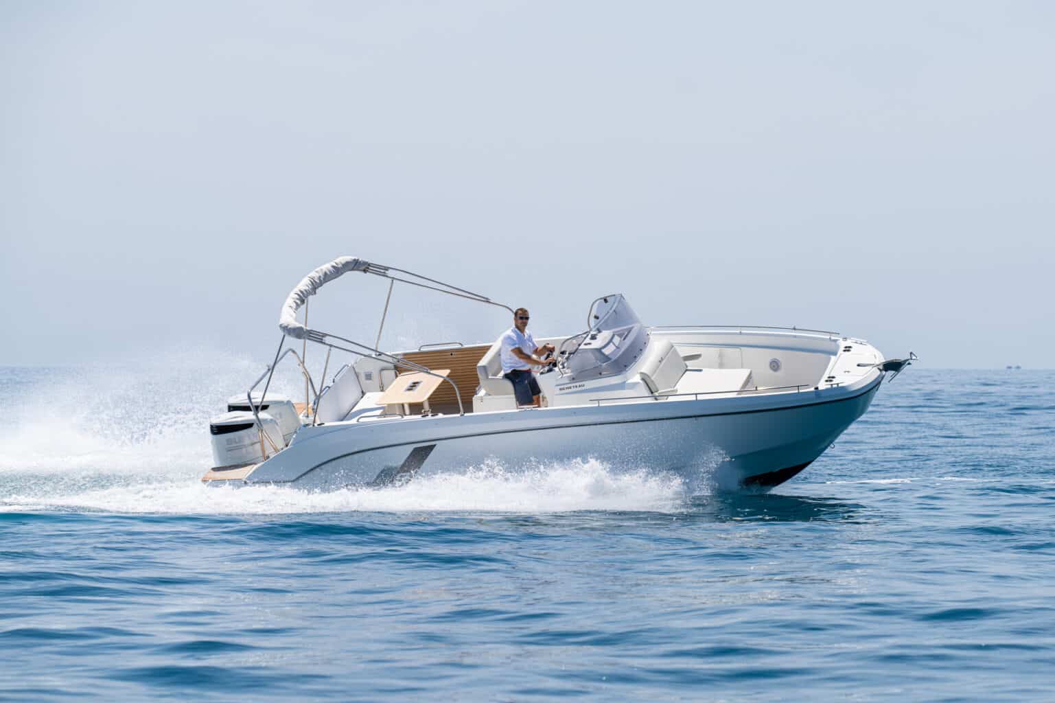 The Beneteau Flyer 9 Spacedeck for sale UK at Bates Wharf Marine Sales