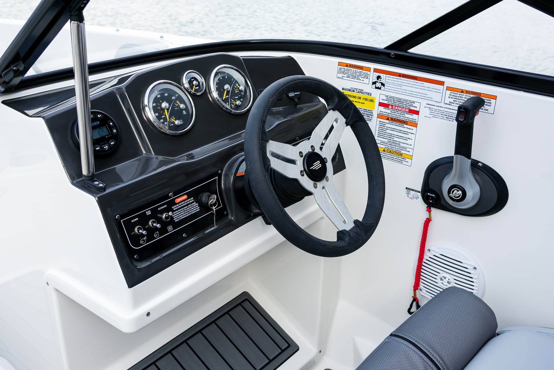 The helm of a Bayiner VR4 Bowrider 4 for sale UK at Bates Wharf.