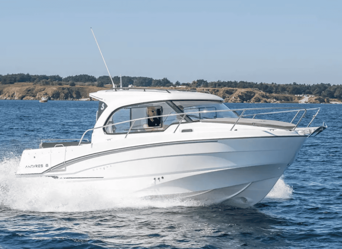 A Beneteau Antares boat for sale London supplied by Bates Wharf