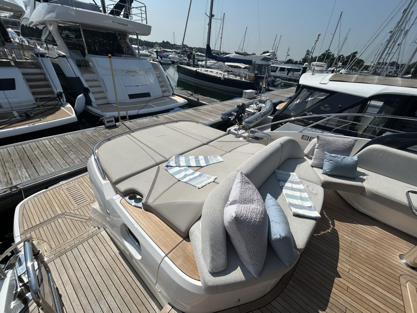 Princess V55 review: Rear sun pads