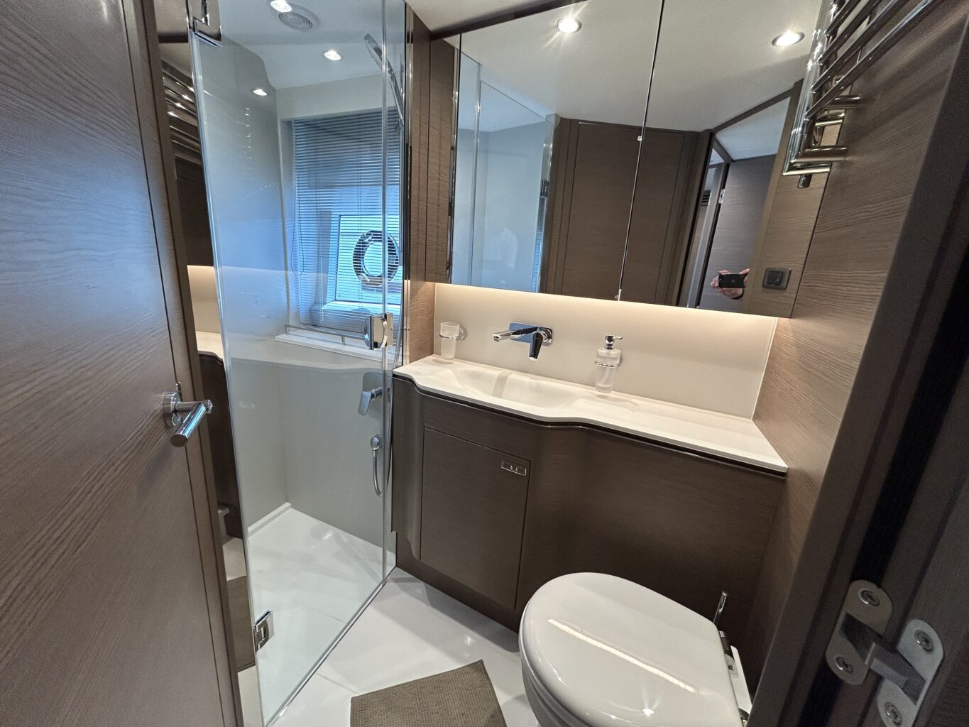 Princess V55 Review: The owner's en-suite bathroom