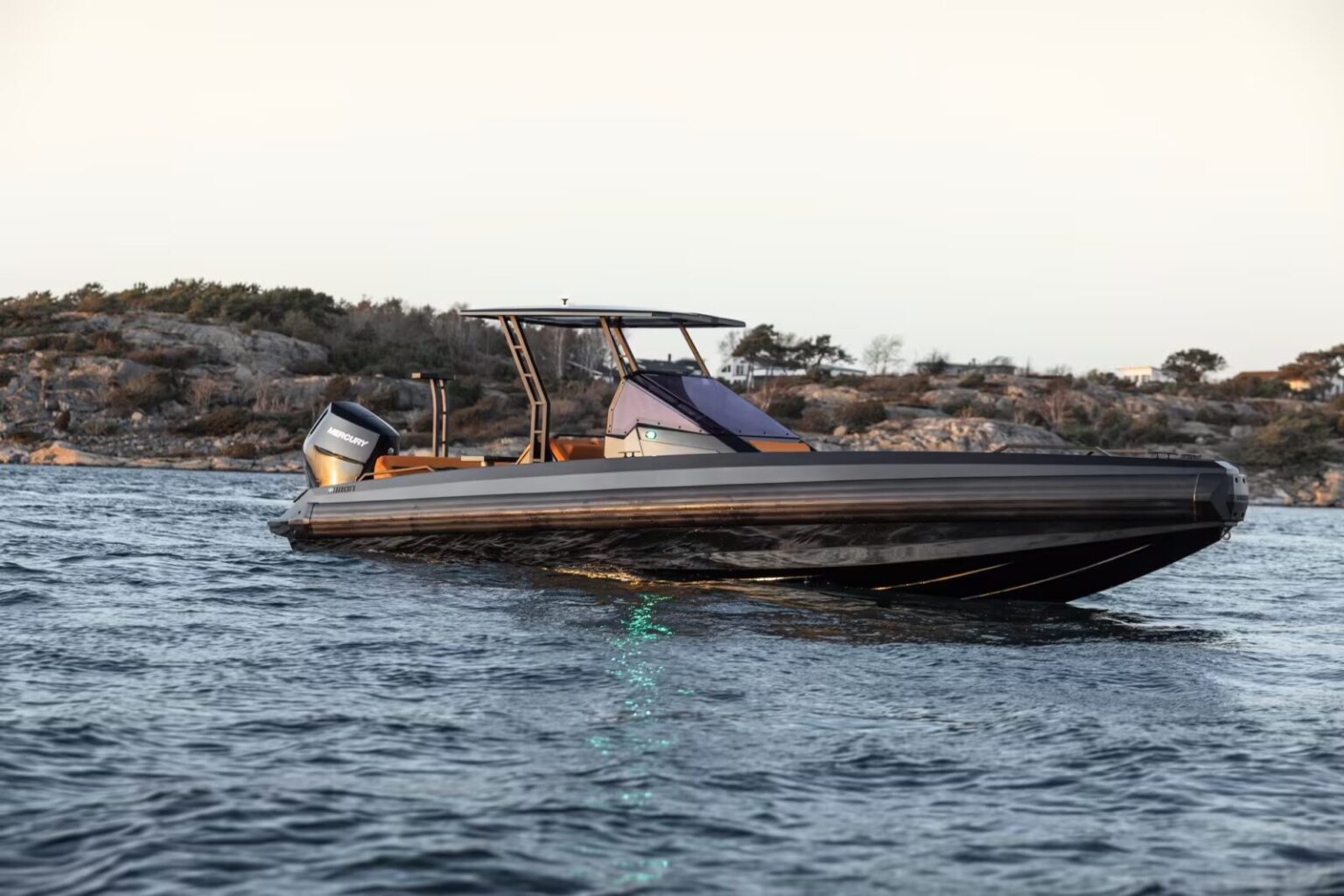 Side angle view of the Iron 827 boat for sale at Bates Wharf