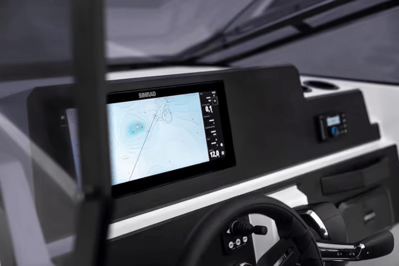 The cockpit of the Iron 827 boat for sale at Bates Wharf